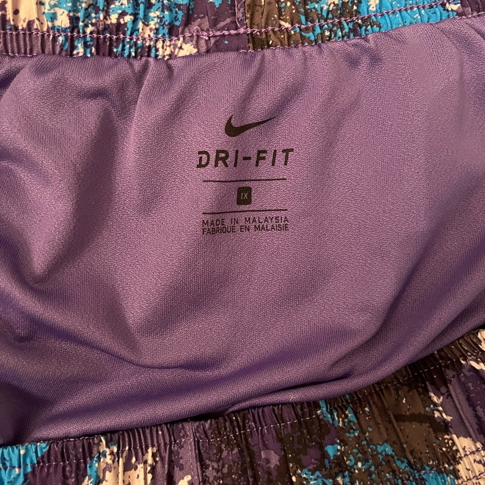 Nike Dry Tempo Graphic Running Shorts